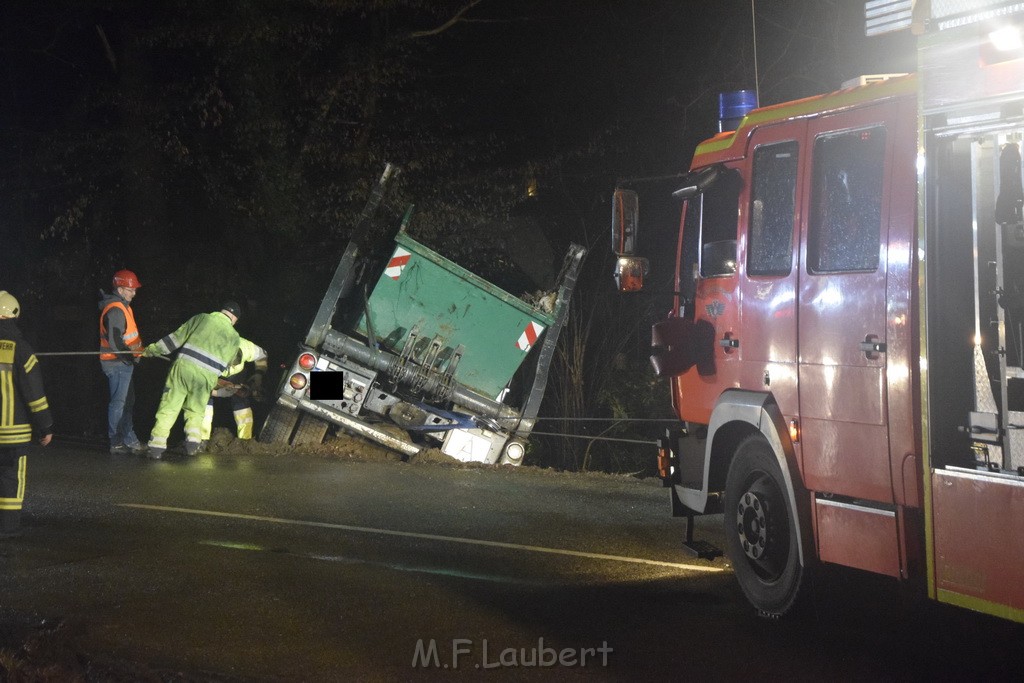 Container LKW umgestuerzt Koeln Brueck Bruecker- Dellbruecker Mauspfad P278.JPG - Miklos Laubert